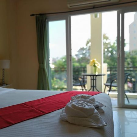 פאטאיה Aura Inn Rooms מראה חיצוני תמונה