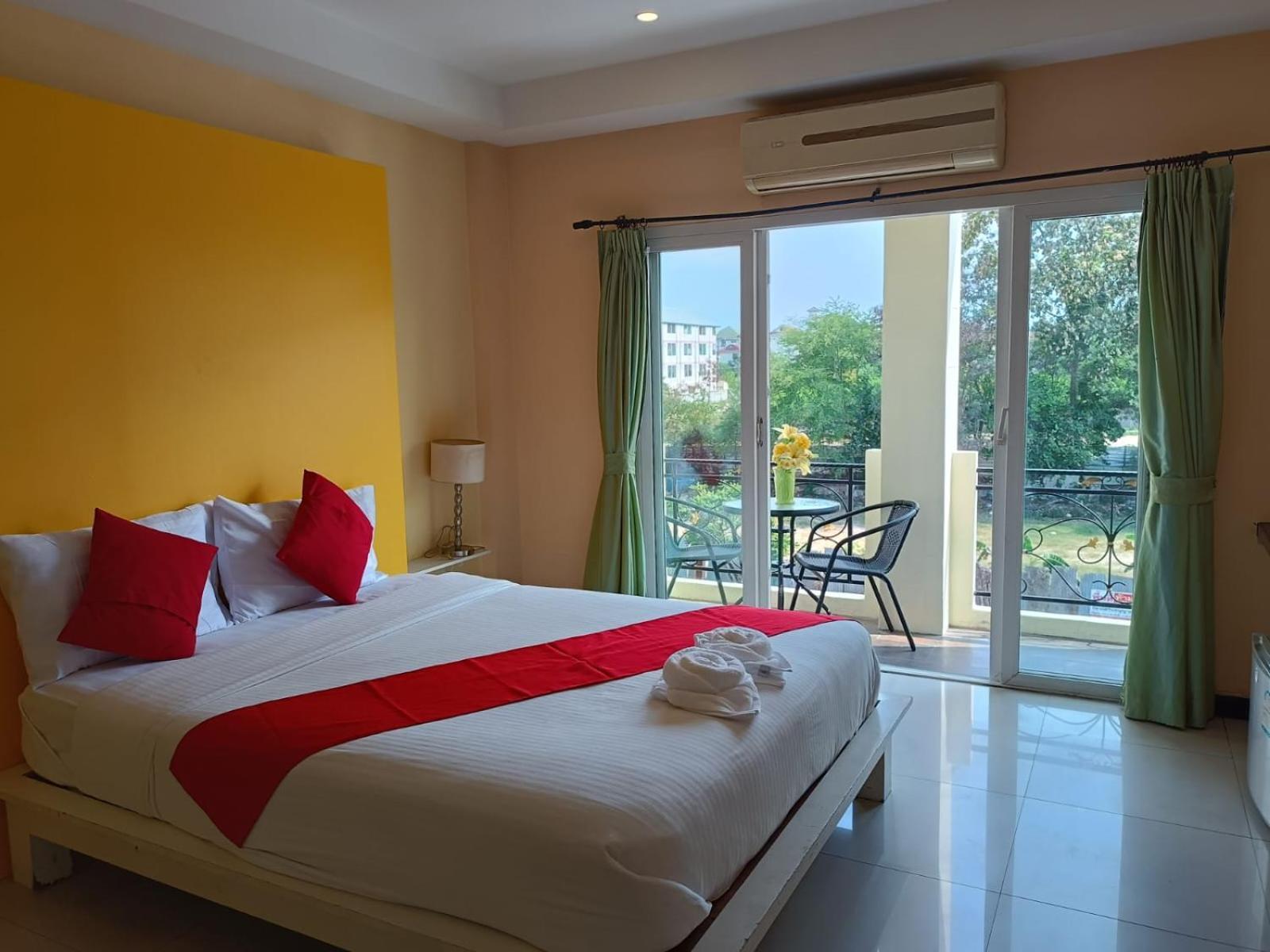 פאטאיה Aura Inn Rooms מראה חיצוני תמונה